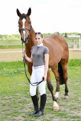 horse jumping