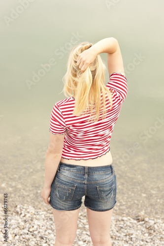 Blonde frau von hinten