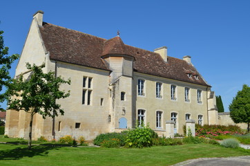 Fototapeta na wymiar Baronia (11 w.) w Bretteville-sur-Odon (Francja)