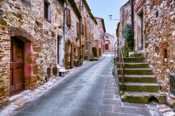 Narrow street inMontefellonico