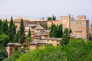 Fototapeta na wymiar Palacio de la Alhambra, widok z Generalife w Granadzie,