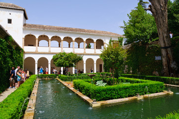 Fototapeta premium Generalife at the Palacio de la Alhambra in Granada, Spain