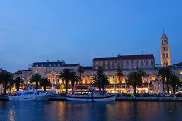 Fototapeta na wymiar Night view of Split in Croatia