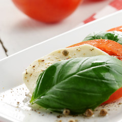 Salad caprese