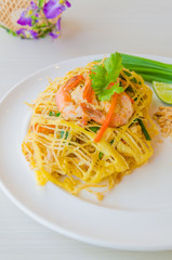 Pad thai
