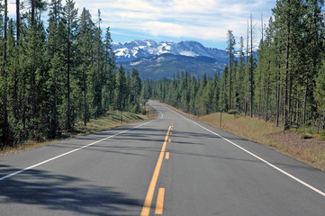 Fototapeta premium Driving in the Rocky Mountains, USA