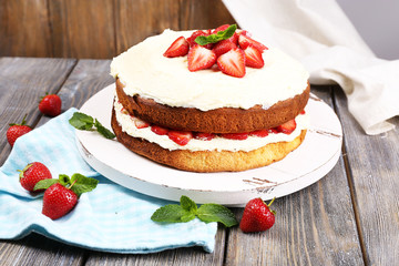 Delicious biscuit cake with strawberries