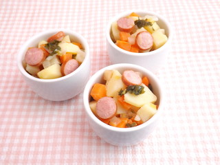 Kartoffelsuppe mit Würstchen