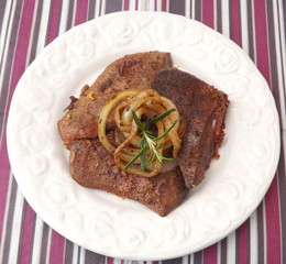Leber mit Röstzwiebeln