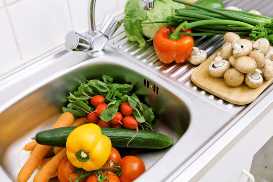  Washing Vegetables