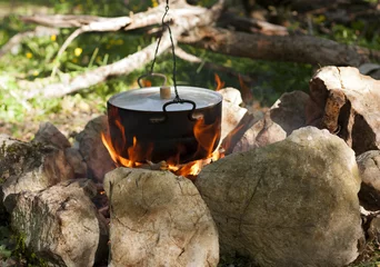 Rolgordijnen pot on the fire © valarti