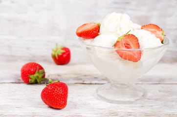 ice cream with strawberry