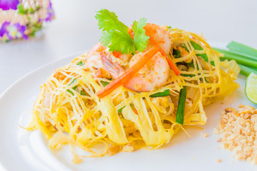 Pad thai