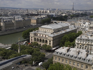 Fototapeta na wymiar Vista aerea de París
