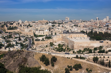 Fototapeta na wymiar Jerusalem Temple Mountain from Oliva Mountain