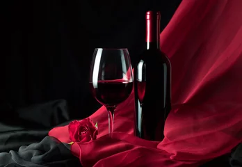 Papier Peint photo Lavable Vin bouteille et verre de vin rouge
