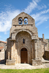 Fototapeta na wymiar Eglise du Moyen-Age