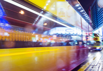 Obraz premium traffic with blur light through city at night