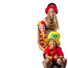 Drei junge Fußballfans