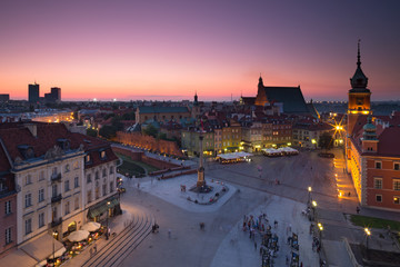 Fototapeta na wymiar Warsaw Old Town Square at night