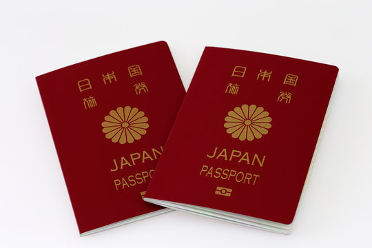 日本のパスポート　白バック