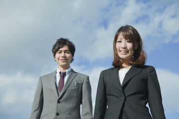 ビジネスウーマンとビジネスマン