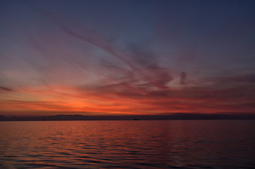 Fototapeta na wymiar Dusk colors seen at the waterfront of Thessaloniki, Greece