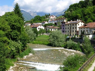 Fototapeta na wymiar Belluno Village River Italy