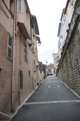Fototapeta na wymiar Narrow streets and high strairs Cannes France