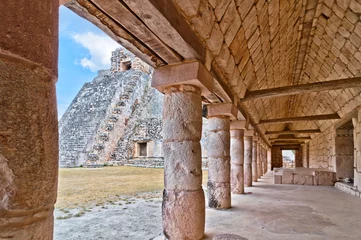 Fototapeten Uxmal ancient mayan city, Yucatan, Mexico © eddygaleotti