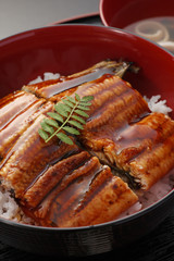 鰻丼