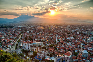 Fototapeta na wymiar Prizren aus der Vogelperspektive