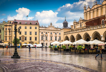 Panele Szklane Podświetlane  Kraków – historyczne centrum Polski, miasto ze starożytną