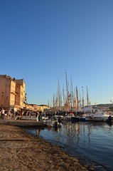 Fototapeta na wymiar Port w Saint Tropez,