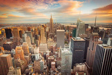 Foto op Plexiglas Amerikaanse plekken Uitzicht op de zonsondergang van New York City met uitzicht over midtown Manhattan