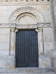 Fototapeta na wymiar Portugal - Viana do Castelo - Portail basilique coté ouest
