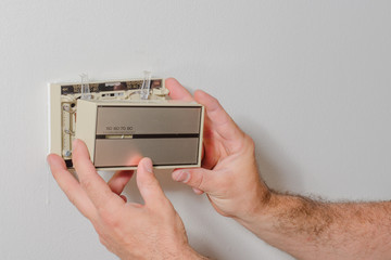 Removing a Thermostat Cover