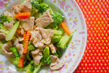 Broccoli stir-fried pork