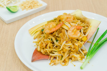 Pad thai