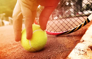 Foto op Plexiglas tennis player gets the ball © Mikael Damkier