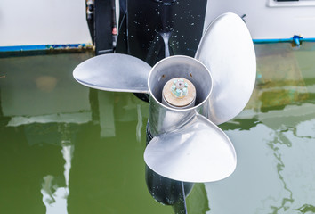 boat engine propeller