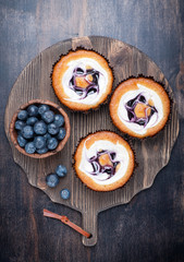 Blueberry cakes and blueberries