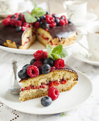 Cake with berries