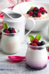 Yogurt con frutos del bosque