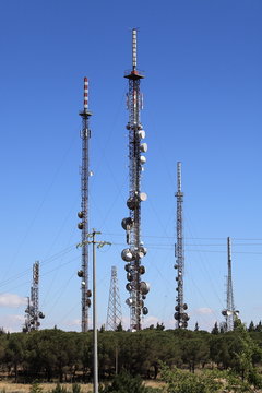 Tralicci con ripetitori televisivi - Monte Lauro