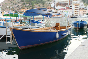 Fototapeta na wymiar motor boat stand at a berth