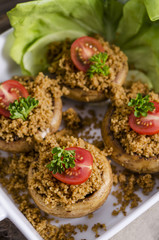 Couscous, pilze, salat, tomaten, vorspeise