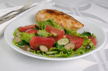Garnished with vegetables with chicken schnitzel