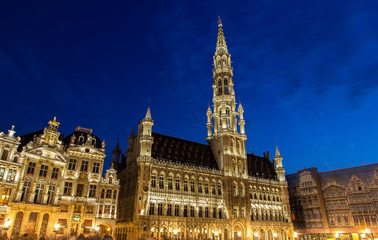 Fototapeta na wymiar Brussels ctiy hall in the evening - Belgium