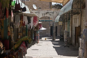 Gordijnen ISRAEL, JERUSALEM - MAY 2014: Bazaar in old city © Lapidus